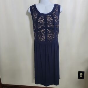 R & M Richards Formal Sleeveless Dress. Size 14W Navy/tan. Lace bodice.
